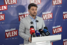 Photo of Елмази до Данела: Дали молчиш за дивоградбата во Сарај поради твојот пријател Беџети?