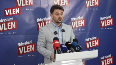 Photo of Елмази до Данела: Дали молчиш за дивоградбата во Сарај поради твојот пријател Беџети?