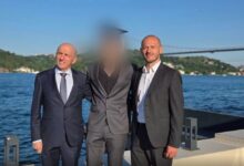 Photo of До пред месец во притвор, сега на Босфор: Јахоски добил времен пасош од судот, бил на прослава во Истанбул