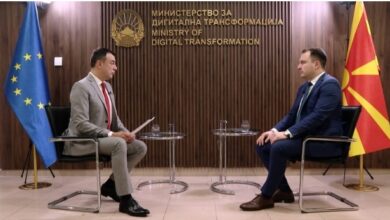 Photo of Андоновски: Штета што претходната власт не ги искористи капацитетите на татко ми и брат ми