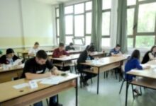 Photo of Пресврт во гимназијата „Георги Димитров“: Половина од одличните ученици паднаа на приемен испит – Јаневска најавува крај на „поправањето“ оценки