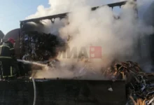 Photo of (ВИДЕО) Три автобуси и едно комбе опожарени во кочанската населба Оризари