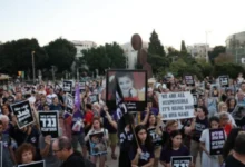 Photo of Илјадници демонстранти на протест во Тел Авив побараа крај на војната во Газа