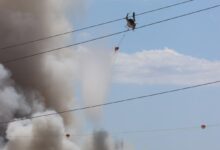 Photo of Хеликоптерот на МВР повлечен од гаснењето на пожарот во Визбегово поради ветрот и густиот чад