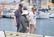 Photo of Неочекуван гостин во Мали Лошињ: Бил Клинтон се прошета по шеталиштето