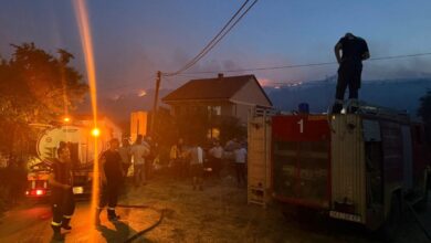 Photo of Герасимовски: Општина Центар со свои ресурси помага во гасењето на пожарот во Чучер Сандево