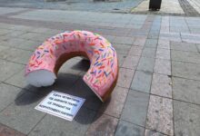 Photo of (ФОТО) Герила акција во Скопје: Една четвртина од јавните пари се трошат на коруптивен начин