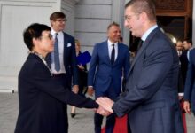 Photo of Пораките на еврокомесарката Кос се изгубија во гравчето, пинџурот и полнетите пиперки