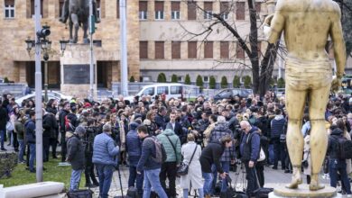 Photo of „Сакам да работам“ до коалициите Вреди и Европски фронт: Дали заради вашата политичка пресметка треба без егзистенција да останат 10 илјади луѓе?