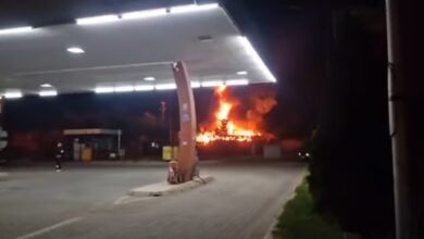 Photo of Намерно бил подметнат пожарот на плацот во Кочани каде што изгореа три автобуси и комбе