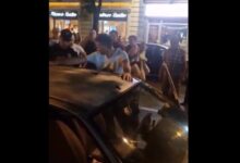Photo of (ВИДЕО) Инцидент во Шабац: Возач проби блокада и момче заврши на хауба пред очите на сведоци!