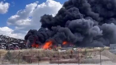 Photo of Едно лице повредено во пожарот во Визбегово – се гаси со „ер трактор“ и со хеликоптер
