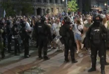 Photo of Видео: Протести ширум Србија, инциденти пред простории на СНС во Нови Сад