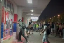 Photo of Видео: Протести низ Србија, демолирани простории на СНС во Нови Сад, тензии во Белград и други градови во државата