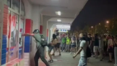 Photo of Видео: Протести низ Србија, демолирани простории на СНС во Нови Сад, тензии во Белград и други градови во државата