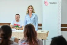 Photo of Каранфилова-Пановска: Со погрешните политики на власта, иселувањето на младите се засилува