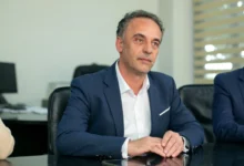 Photo of Алиу со директорите на Клиниките за кардиологија и кардиохирургија: Заеднички ги разгледуваме тековните предизвици и можностите за унапредување на условите во дејноста
