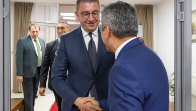 Photo of Меџити прослави 24 год.од Рамковниот со премиерот и другите колеги од владата. Ахмети не му дојде