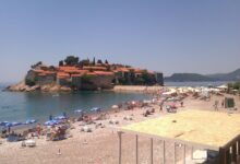 Photo of Трагедија на Свети Стефан – почина жена од Битолско, ја загуби свеста во морето