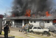 Photo of (Видео) Горат азбестни плочи: Просториите на Макотекс биле изнајмувани на работилници за какви немало соодветни услови за работа?