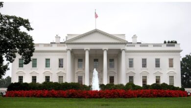 Photo of Трамп ги преместил портретите на Обама и Буш на помалку видливо место