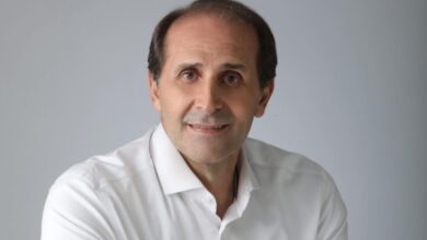Photo of Познат грчки политичар почина од срцев удар на плажа на Халкидики