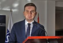 Photo of Османи го обвини Мицкоски за длабока нетолеранција кон Албанците