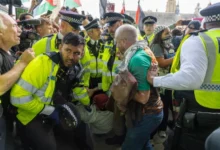 Photo of Повеќе од 425 лица уапсени на протест во Лондон во поддршка на забранета пропалестинска група