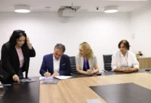 Photo of Потпишан меморандум за соработка со Министерството за здравство – доктори од „Аџибадем Систина“ ќе бидат вклучени во јавното здравство