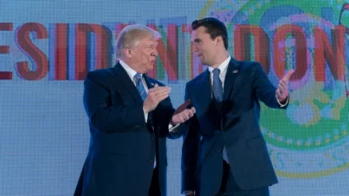Photo of Застрелан влијателниот сојузник на Трамп, Чарли Кирк