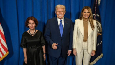 Photo of (Фото) Давкова објави дека била на приемот на Трамп и објави слика