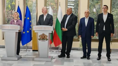 Photo of После проблемите со авионот, нападнато и возилото со кое патуваше Фон дер Лајен во Бугарија