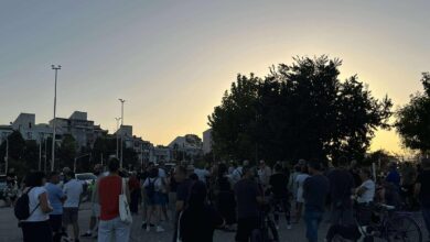Photo of Втор ден протест во Аеродром – се бара решавање на проблемот со „Вардариште“
