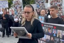 Photo of (ВИДЕО) Сопругата на полицаецот Тоше Тодоровски револтирана: Не ме поканија на поставувањето на спомен-бистата