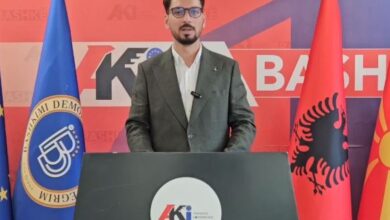 Photo of ДУИ: Вработување на Албанците има само за роднините на Изет Меџити