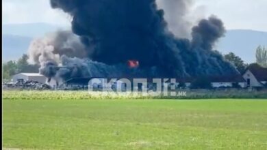 Photo of (Видео) Снимки од објектот кој гори на влез од Скопје