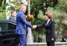 Photo of ГАЛЕРИЈА: Со највисоки државни и воени почести претседателката Гордана Сиљановска-Давкова го пречека словачкиот претседател, Петер Пелегрини