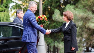 Photo of ГАЛЕРИЈА: Со највисоки државни и воени почести претседателката Гордана Сиљановска-Давкова го пречека словачкиот претседател, Петер Пелегрини