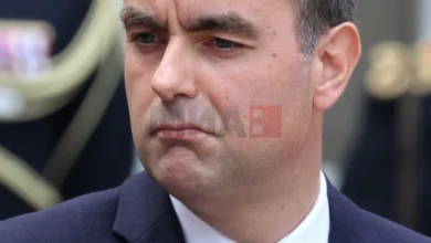 Photo of Француската десница ја одбива поканата на Лекорну – условите на премиерот ја продлабочуваат кризата