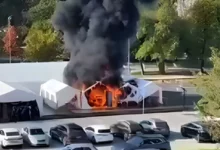Photo of Пожар пред Собранието на Србија во Белград
