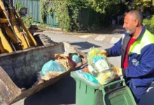 Photo of Герасимовски: Собрани три големи контејнери кабаст отпад и 25 помали контејнери, интензивно го расчистуваме сметот во Центар