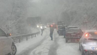Photo of (ВИДЕО) Србија под снег: Делови од земјата затрупани, патиштата блокирани