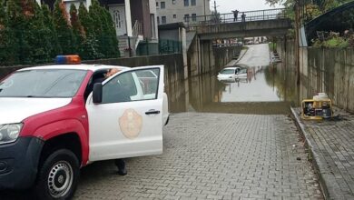 Photo of Поплавен подвозник во Тетово: Автомобил заглави, возачот спасен