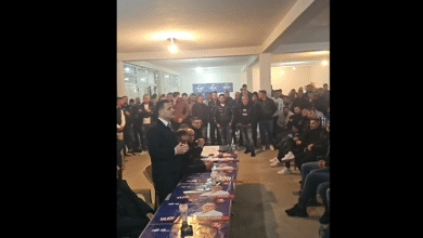 Photo of (Видео) Цел митинг во Желино: Градоначалникот се пушти во живо на Фејсбук со штаб полн активисти за време на изборен молк!