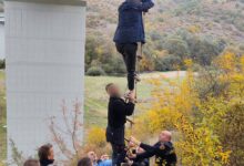 Photo of ФОТО | Полицајци спречија самоубиство утрово во Куманово: 34-годишен маж сакал да скокне од мост