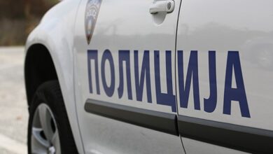 Photo of Малолетници ограбиле златара и две продавници