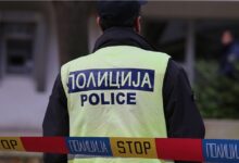 Photo of Насилници им се заканувале на скопјанец и неговата девојка, им ја искршиле колата со тврди предмети