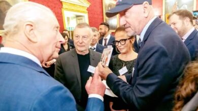 Photo of Влатко Стефановски и Милчо Манцевски на прием кај Кралот Чарлс трети