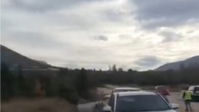 Photo of Жители на Прилепско ги блокираа камионите на „Бехтел и Енка“