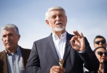 Photo of (Видео) Јакимовски до Тошковски: Срам да ти е, четири месеци стојат во фиока предметите за зонско паркирање во Карпош!